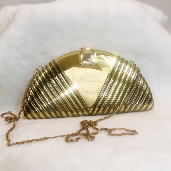 Handbags - Art Deco Metal Clamshell Purse